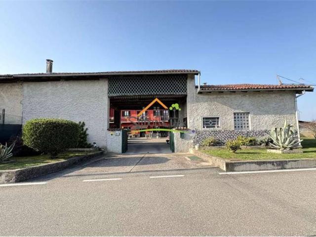 Villa Indipendente in vendita a San Gaudenzio, Piemonte