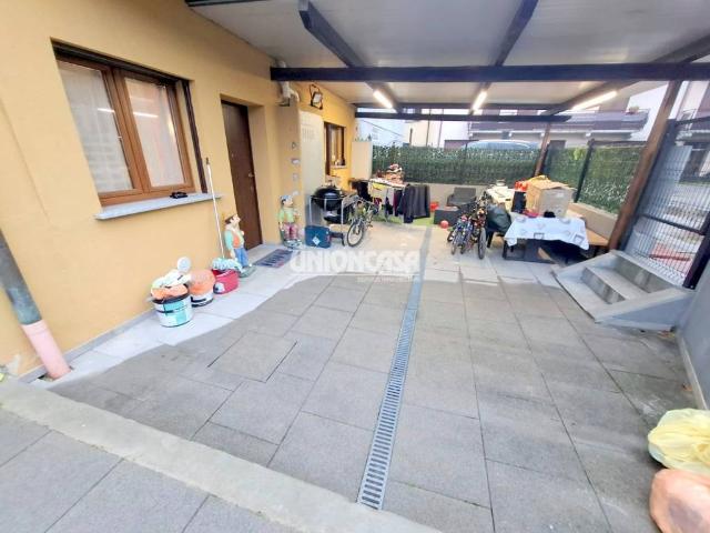 Villa Indipendente in vendita a Cascina del Pè, Faloppio