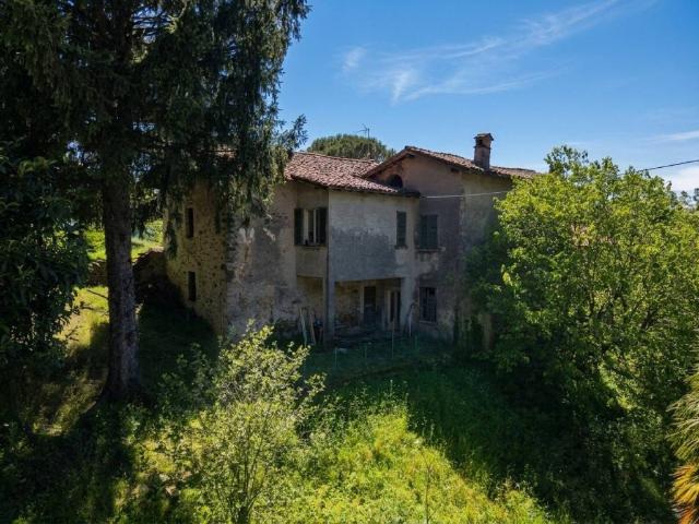 Villa Indipendente in vendita a Olgiate Molgora, Lombardia