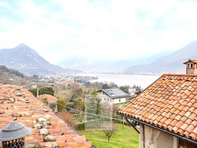Villa Indipendente in vendita a Olginate, Lombardia