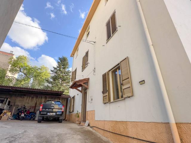 Villa Indipendente in vendita a Oliena, Sardigna/Sardegna