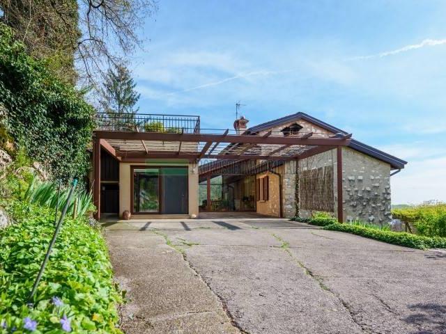 Villa Indipendente in vendita a Comunità montana del Sebino bresciano, Ome