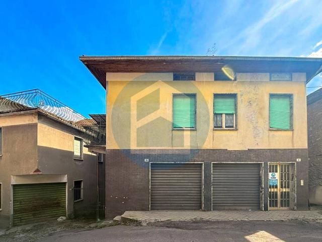 Villa Indipendente in vendita a Comunità montana della valle Camonica, Ono San Pietro