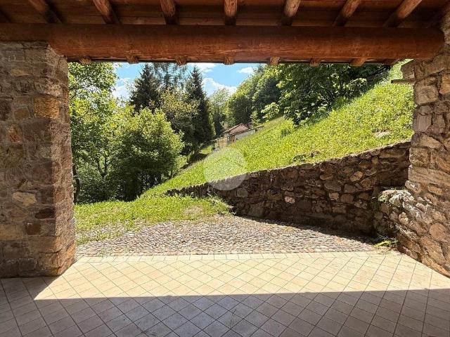 Villa Indipendente in vendita a Comunità montana della valle Camonica, Ono San Pietro
