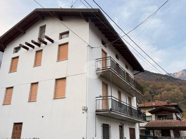 Villa Indipendente in vendita a Comunità montana della valle Camonica, Ono San Pietro