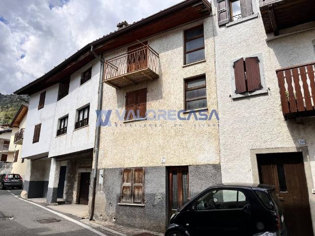 Villa Indipendente in vendita a Ombregno, Onore