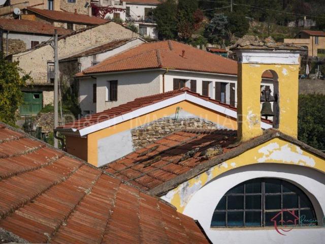 Villa Indipendente in vendita a Onzo, Liguria