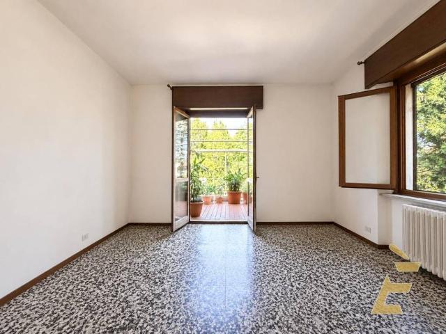 Villa Indipendente in vendita a Locate Triulzi, Lombardia