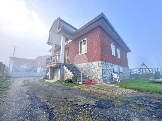 Villa Indipendente in vendita a Cascina Bronzina, Piemonte
