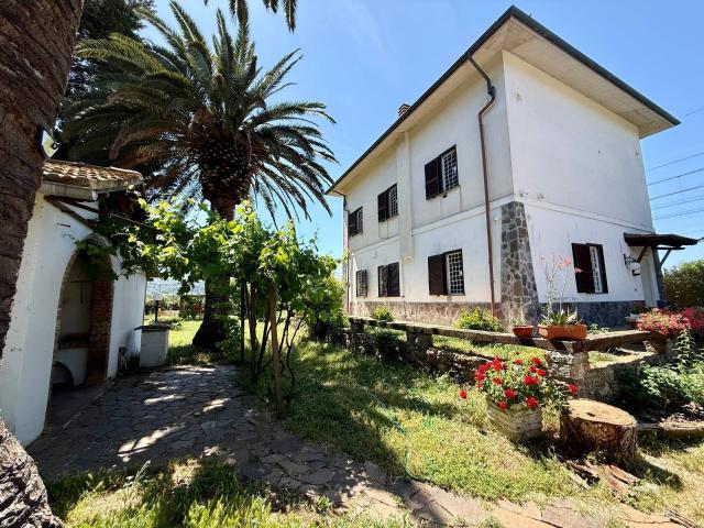 Villa Indipendente in vendita a Provinca, Orbetello
