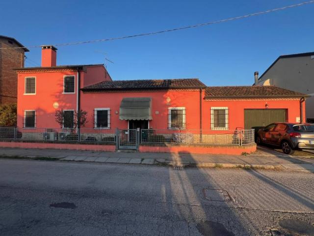 Villa Indipendente in vendita a Orgiano, Veneto