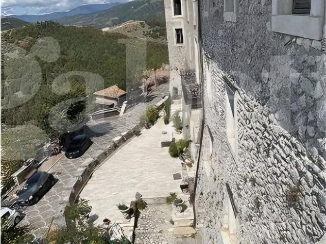 Villa Indipendente in vendita a Oricola, Abruzzo