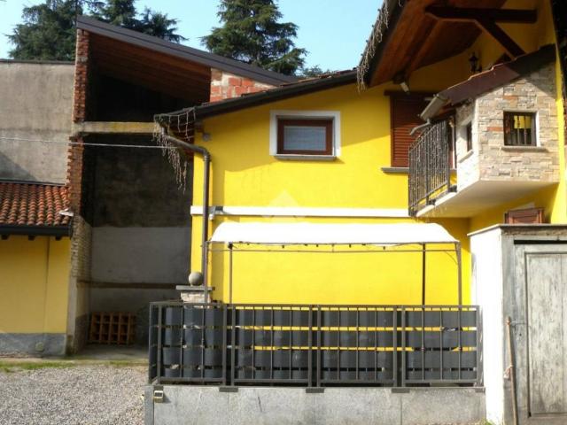 Villa Indipendente in vendita a Origgio, Lombardia