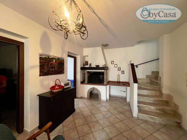 Villa Indipendente in vendita a Oriolo Romano, Lazio