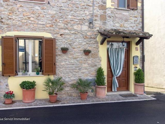 Villa Indipendente in vendita a Orte, Lazio