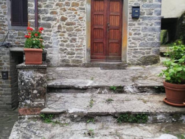 Villa Indipendente in vendita a Ortignano, Toscana