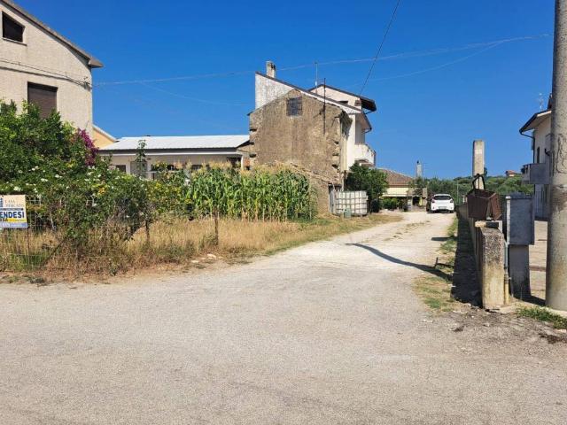 Villa Indipendente in vendita a Ortona, Abruzzo