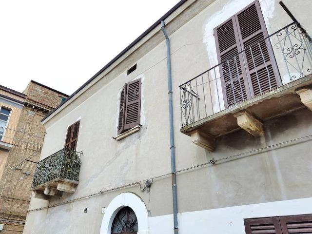 Villa Indipendente in vendita a Ortona, Abruzzo