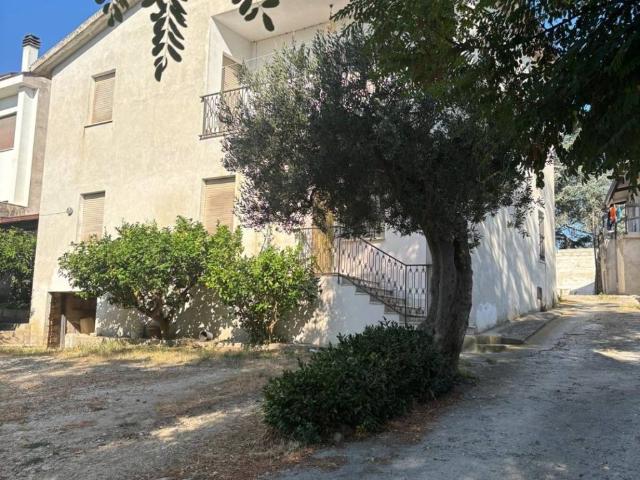 Villa Indipendente in vendita a Lazzaretto, Ortona
