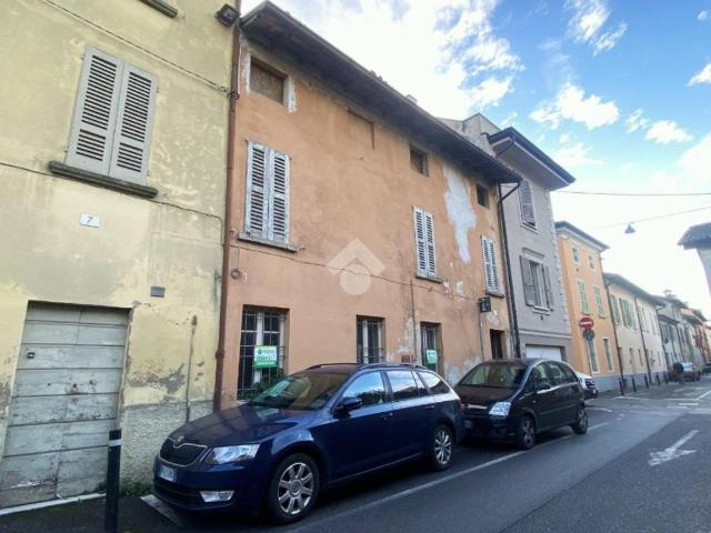 Villa Indipendente in vendita a Unione dei Comuni Bassa Bresciana Occidentale, Orzinuovi