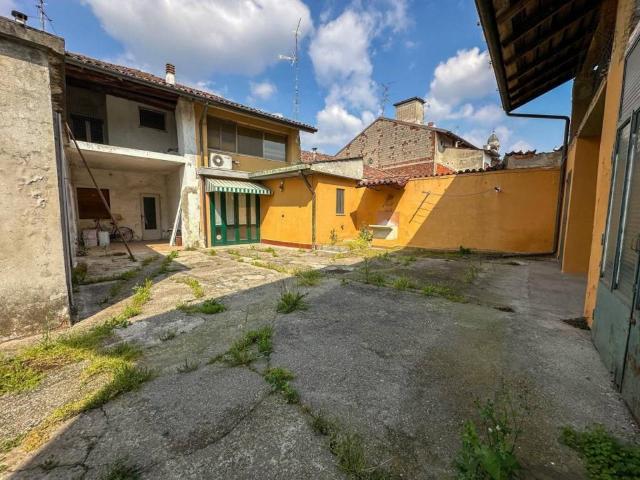 Villa Indipendente in vendita a Unione dei Comuni Bassa Bresciana Occidentale, Orzivecchi