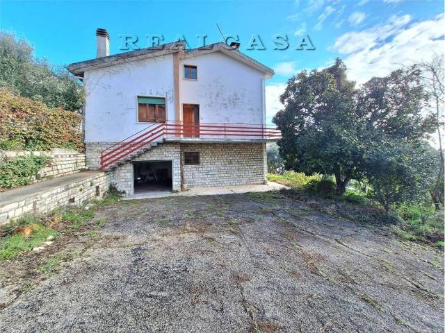 Villa Indipendente in vendita a San Sabino, Marche