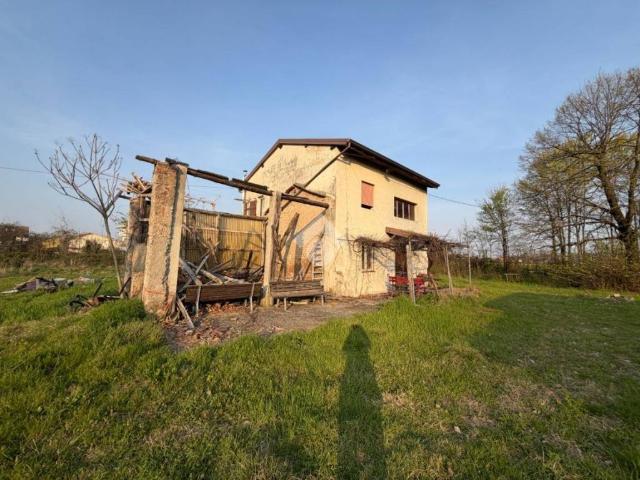 Villa Indipendente in vendita a Osio Sopra, Lombardia