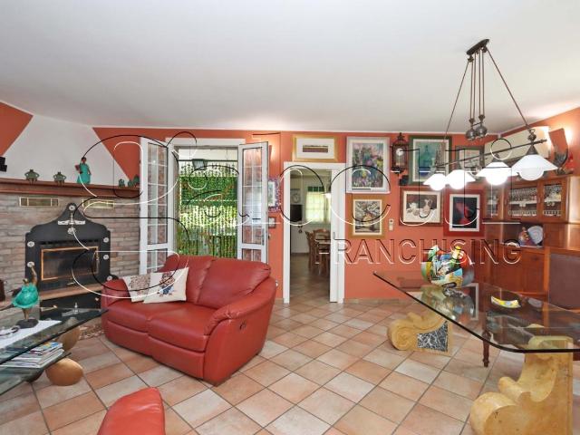 Villa Indipendente in vendita a Ostellato, Reggio Emilia