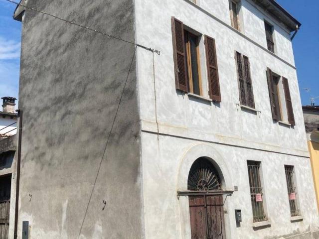 Villa Indipendente in vendita a Ostiano, Lombardia