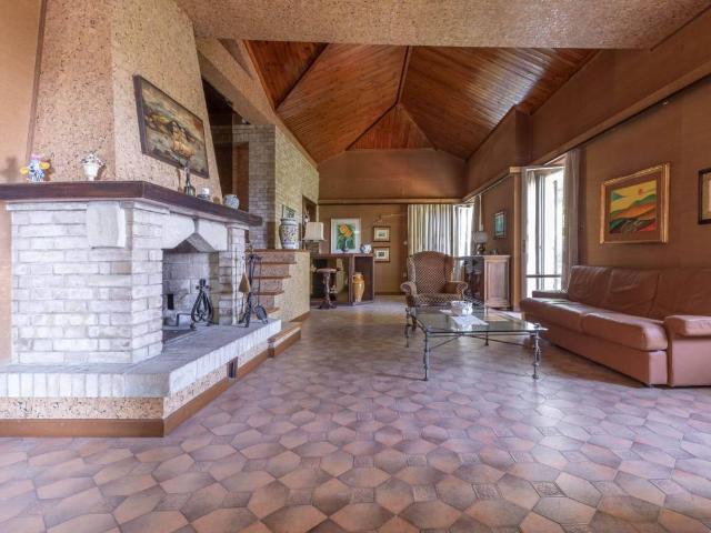 Villa Indipendente in vendita a Marche, Ancona