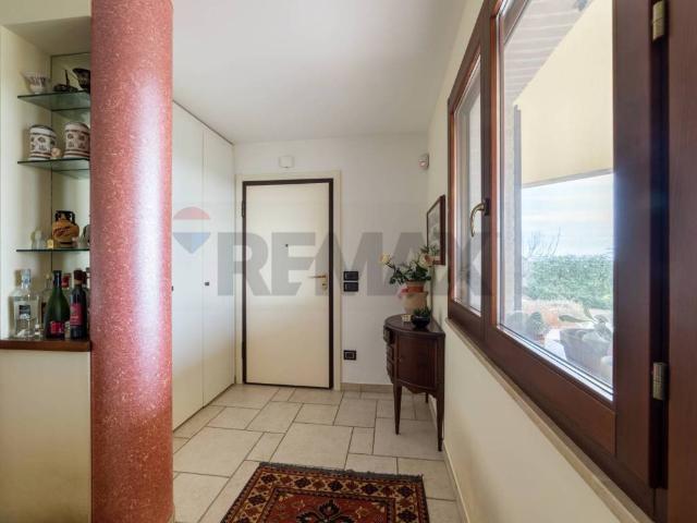 Villa Indipendente in vendita a Marche, Ancona