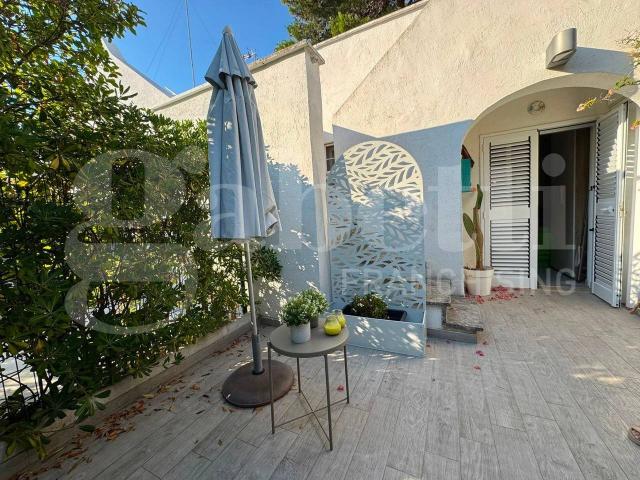 Villa Indipendente in vendita a Rosa Marina di Ostuni, Puglia
