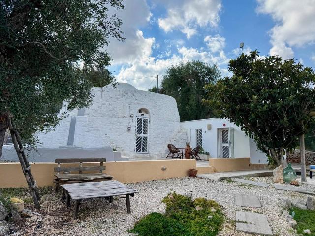 Villa Indipendente in vendita a Contrada Badessa, Puglia