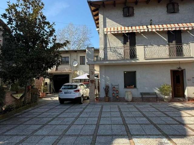Villa Indipendente in vendita a Spinosa Alta, Piemonte