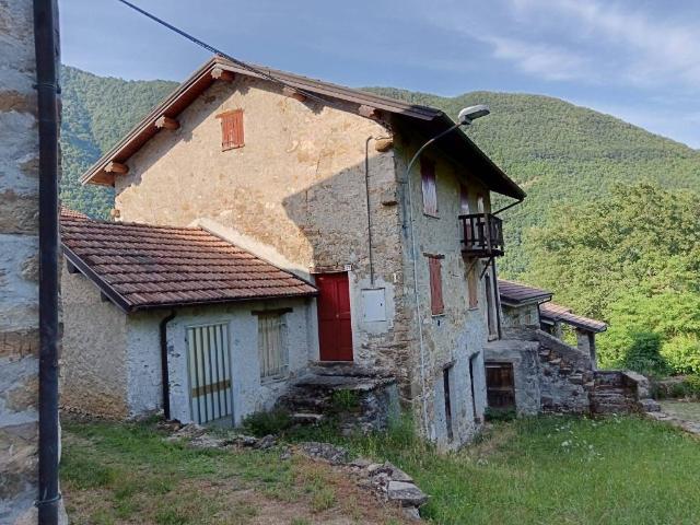 Villa Indipendente in vendita a Ottone, Reggio Emilia