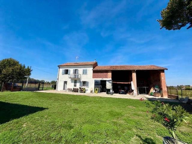 Villa Indipendente in vendita a Piemonte, Alessandria