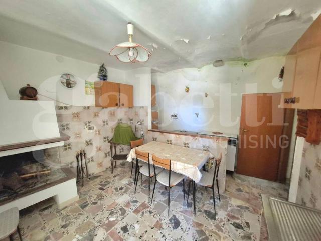Villa Indipendente in vendita a Ovindoli, Abruzzo