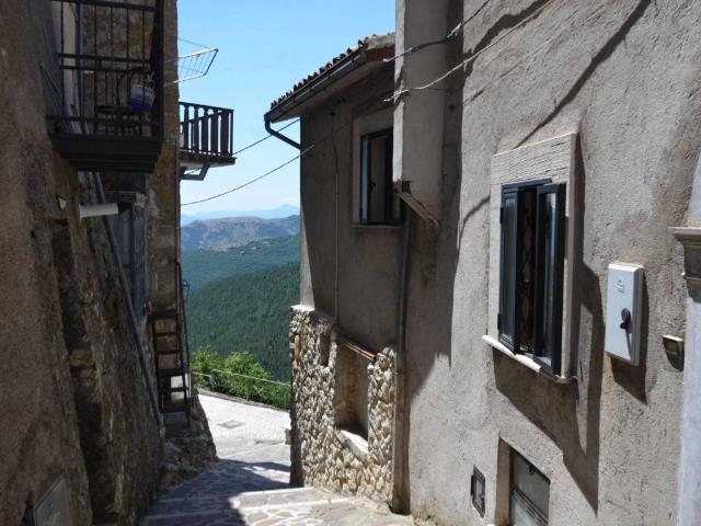 Villa Indipendente in vendita a Ovindoli, Abruzzo
