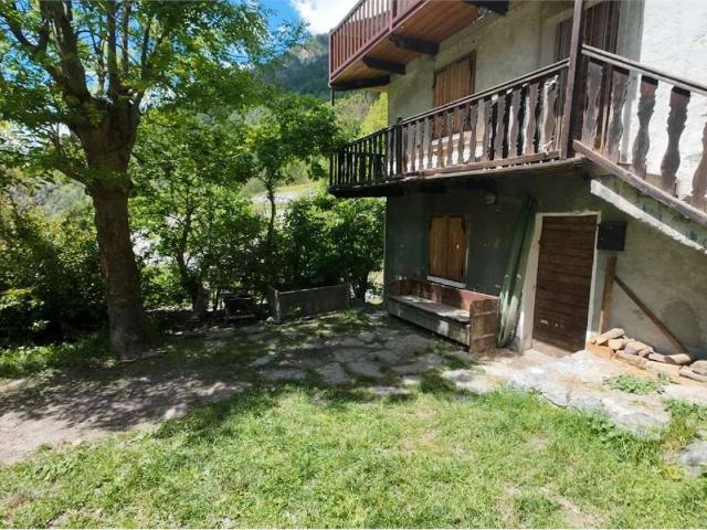 Villa Indipendente in vendita a Oyace, Aosta