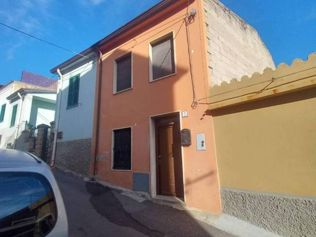 Villa Indipendente in vendita a Ozieri, Sardigna/Sardegna