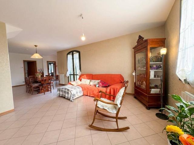 Villa Indipendente in vendita a Unione dei comuni Savena-Idice, Ozzano Dell'emilia