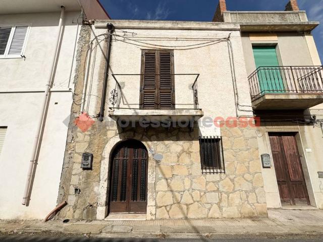 Villa Indipendente in vendita a Pace Del Mela, Sicilia