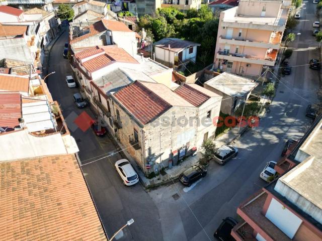 Villa Indipendente in vendita a Pace Del Mela, Sicilia