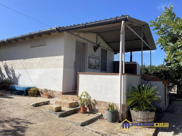 Villa Indipendente in vendita a Pachino, Sicilia