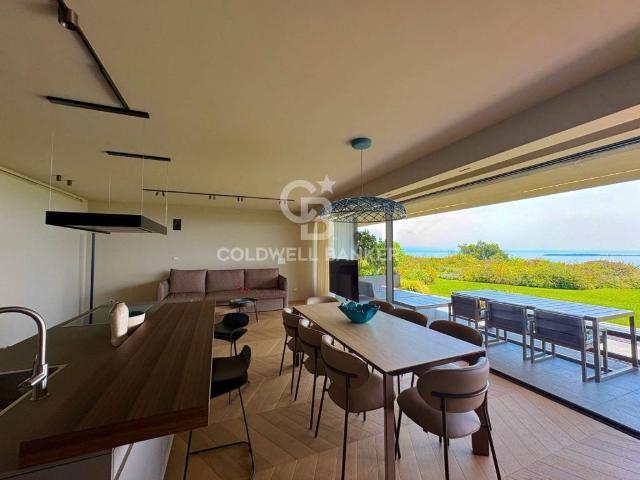 Villa Indipendente in vendita a Padenghe Sul Garda, Lombardia