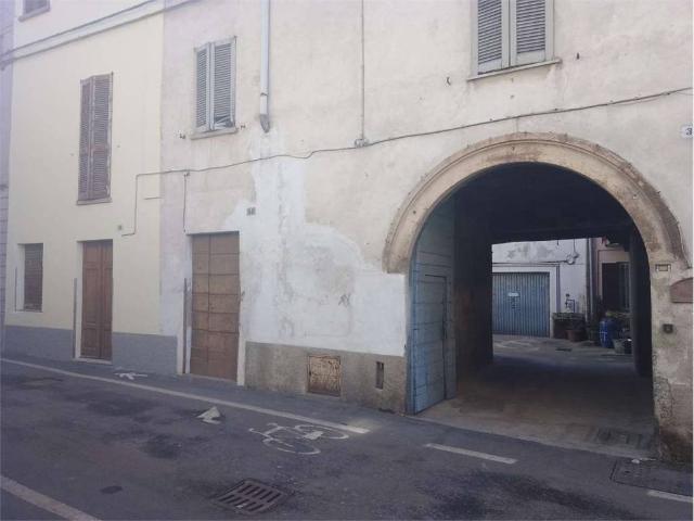 Villa Indipendente in vendita a Paderno D'adda, Lombardia