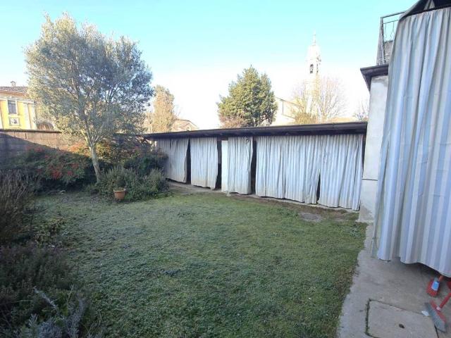 Villa Indipendente in vendita a Paderno Ponchielli, Lombardia