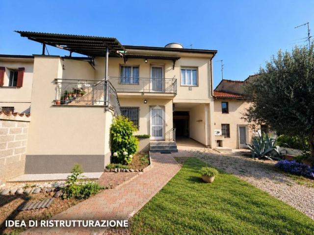 Villa Indipendente in vendita a Paderno Ponchielli, Lombardia