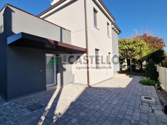 Villa Indipendente in vendita a Stanga, Padova