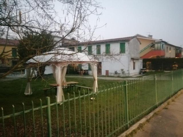 Villa Indipendente in vendita a Cave, Padova
